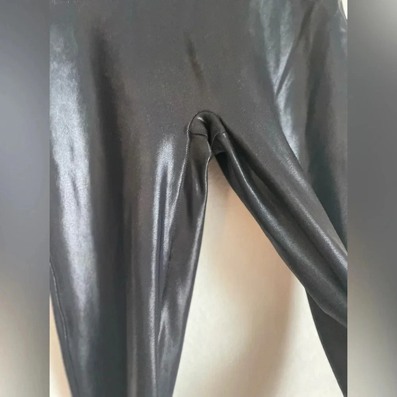 SPANX black Faux Leather minimalist Leggings size Small - Picture 2 of 4